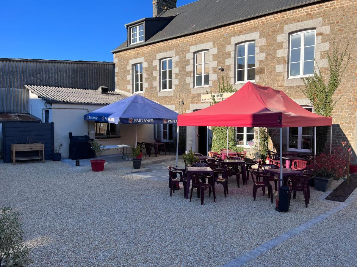 Hotel Au Pere Tranquille Tinchebray-Bocage Exterior foto